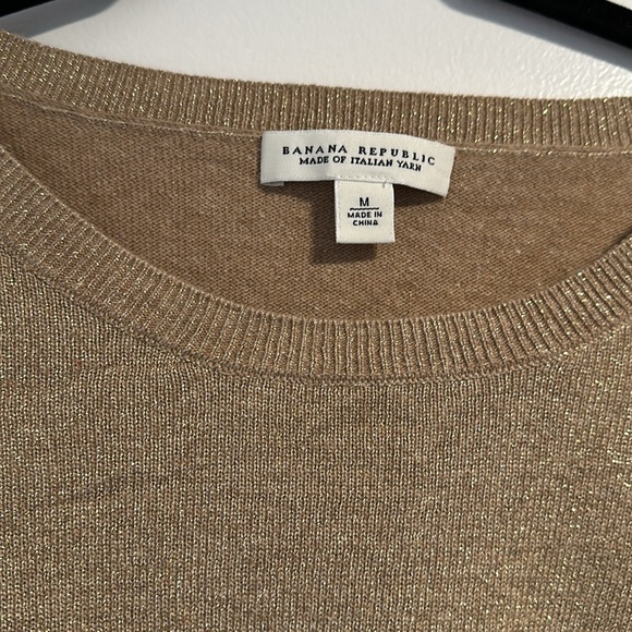 Gold Metallic Holiday Sweater Banana Republic EUC.
Size M - Picture 3 of 6